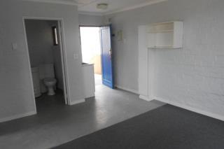 To Let 2 Bedroom Property for Rent in Amalinda Eastern Cape